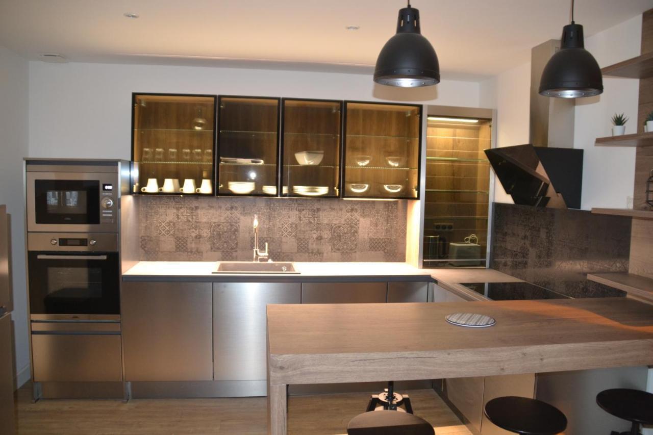 Triplex 110 M2 Centre Historique Avec Jacuzzi Dinan Exterior foto