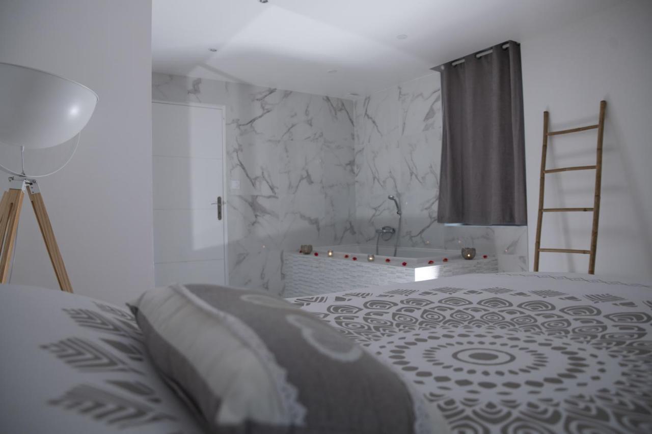 Triplex 110 M2 Centre Historique Avec Jacuzzi Dinan Exterior foto