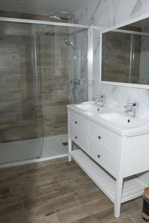 Triplex 110 M2 Centre Historique Avec Jacuzzi Dinan Exterior foto